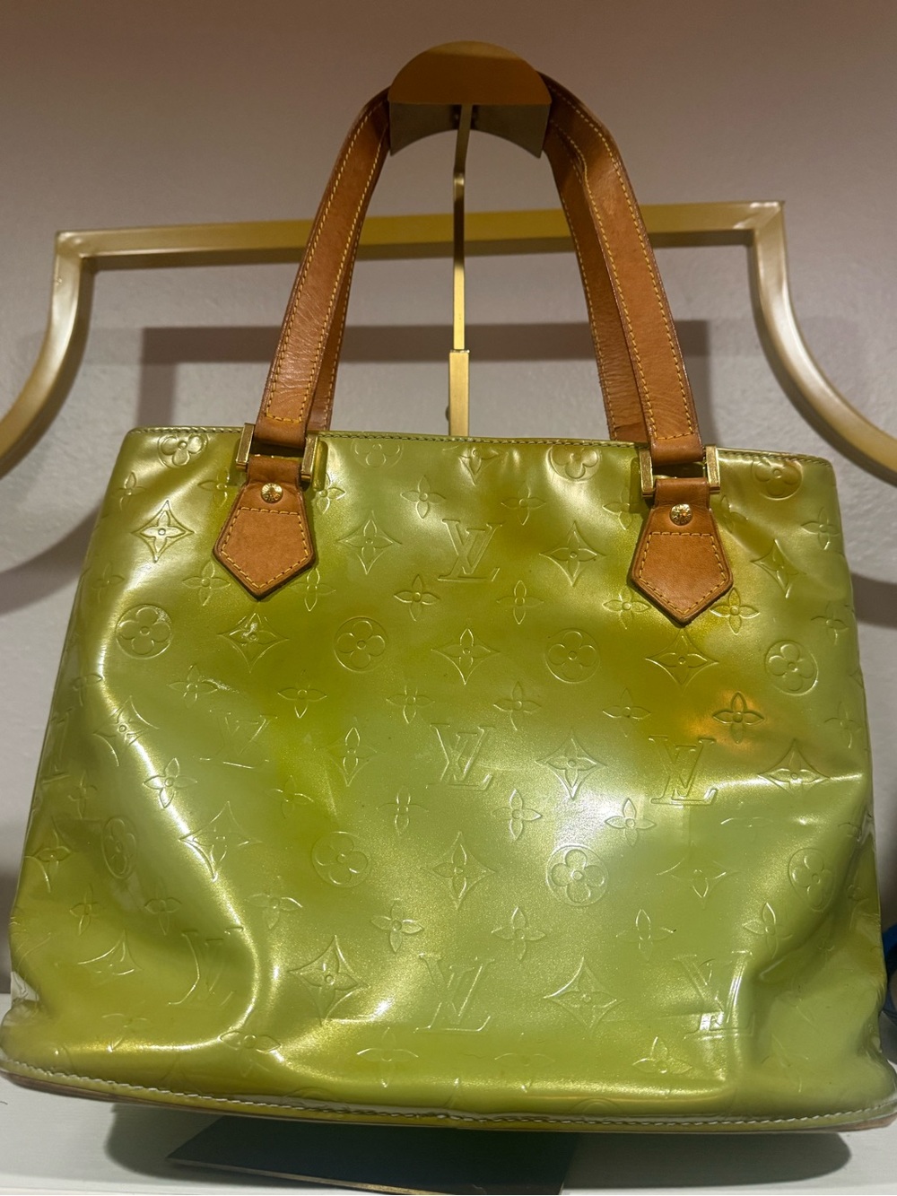 Louis Vuitton Lime Green Vernis Tote with Tan Handles - Picture 2 of 14